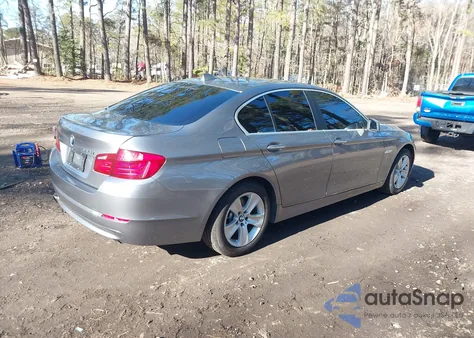 2013 BMW 528I xDrive из США, поврежденный, VIN WBAXH5C59DDW15864